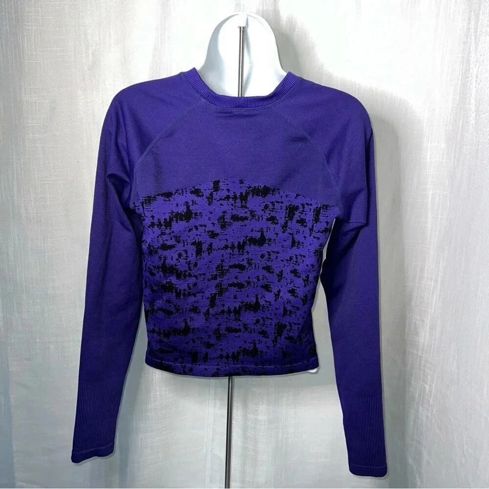 Zella Long Sleeve Seamless Cropped Workout Top - Picture 4 of 5